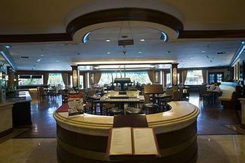 The Sunan Hotel Solo Екстериор снимка